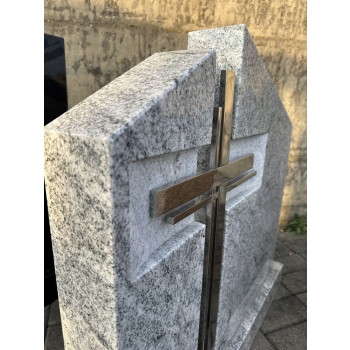 Gravsten S003<br />Storlek: 65x75 cm<br />Granit: Viscont vit