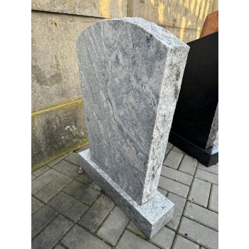 Gravsten S006<br />Storlek: 50x70 cm<br />Granit: Viscont vit