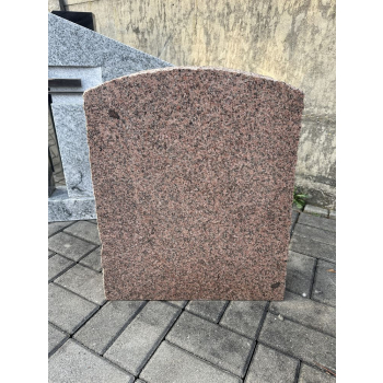 Gravsten S007Storlek: 50x58 cmGranit: Balmoral