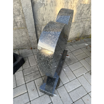 Gravsten S012<br />Storlek: 60x60 cm<br />Granit: Impala