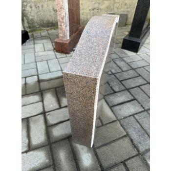 Gravsten S014<br />Storlek: 60x50 cm<br />Granit: Röd bohus