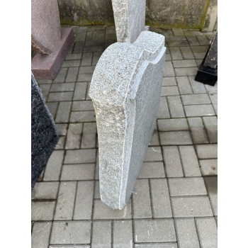Gravsten S017<br />Storlek: 60x80 cm<br />Granit: Kuru grå