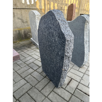 Gravsten S018<br />Storlek: 50x80 cm<br />Granit: Blå labrador