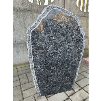 Gravsten S018Storlek: 50x80 cmGranit: Blå labrador